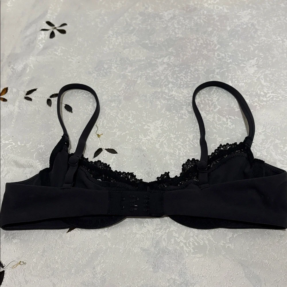 SKIMS FITS EVERYBODY LACE UNLINED SCOOP BRA - Picture 2 of 7
